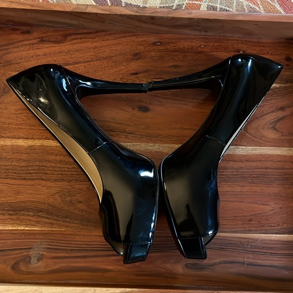 NIB • NINE WEST PLATFORM PEEP TOE SHOES - Picture 7 of 11